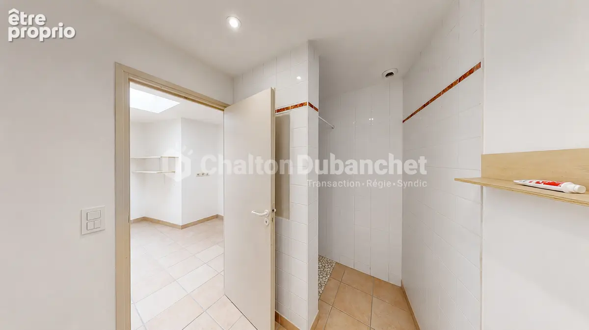 Maison de Ville - Immeuble - MABLY BOURG - photo 6