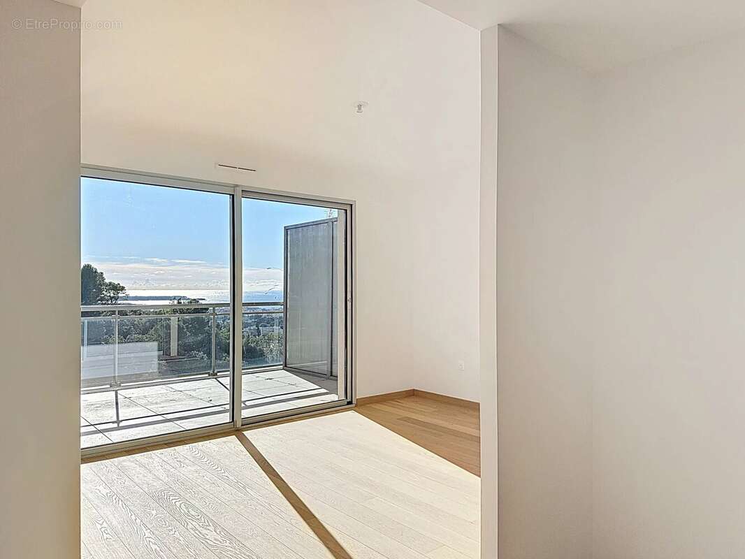 Appartement à LE CANNET