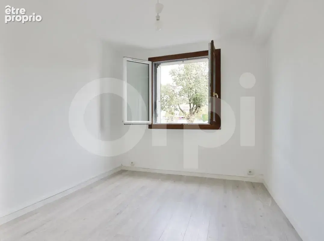 A VENDRE Coup de cœur garanti – Place St Luc - photo 6