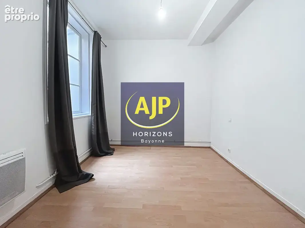 BAYONNE Centre - Appartement T2 - photo 6