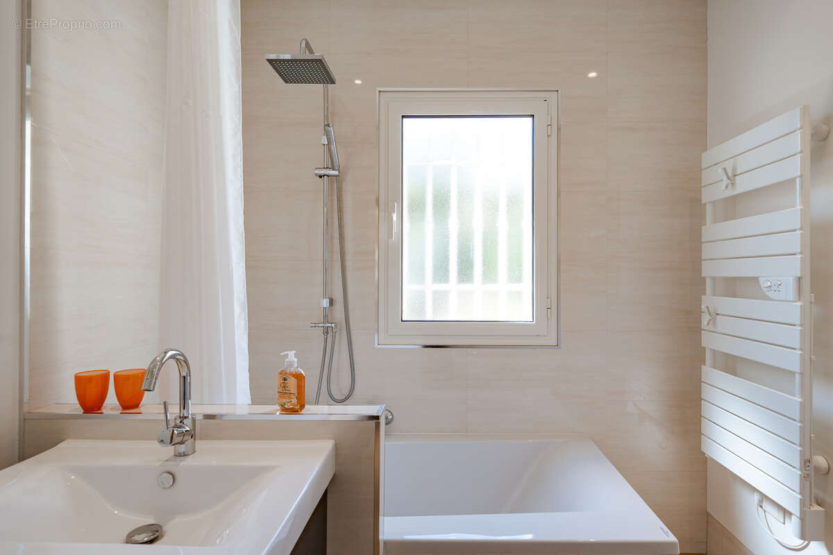 Maison à MANDELIEU-LA-NAPOULE