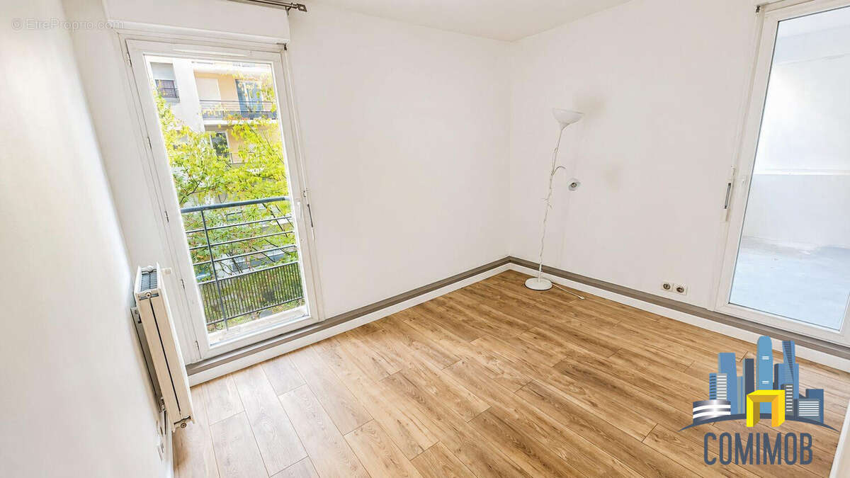 Appartement 62 m² à Courbevoie  - photo 4