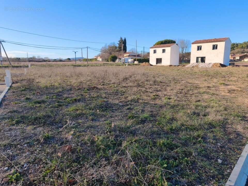 Terrain 474 m² à Brignoles  - photo 3