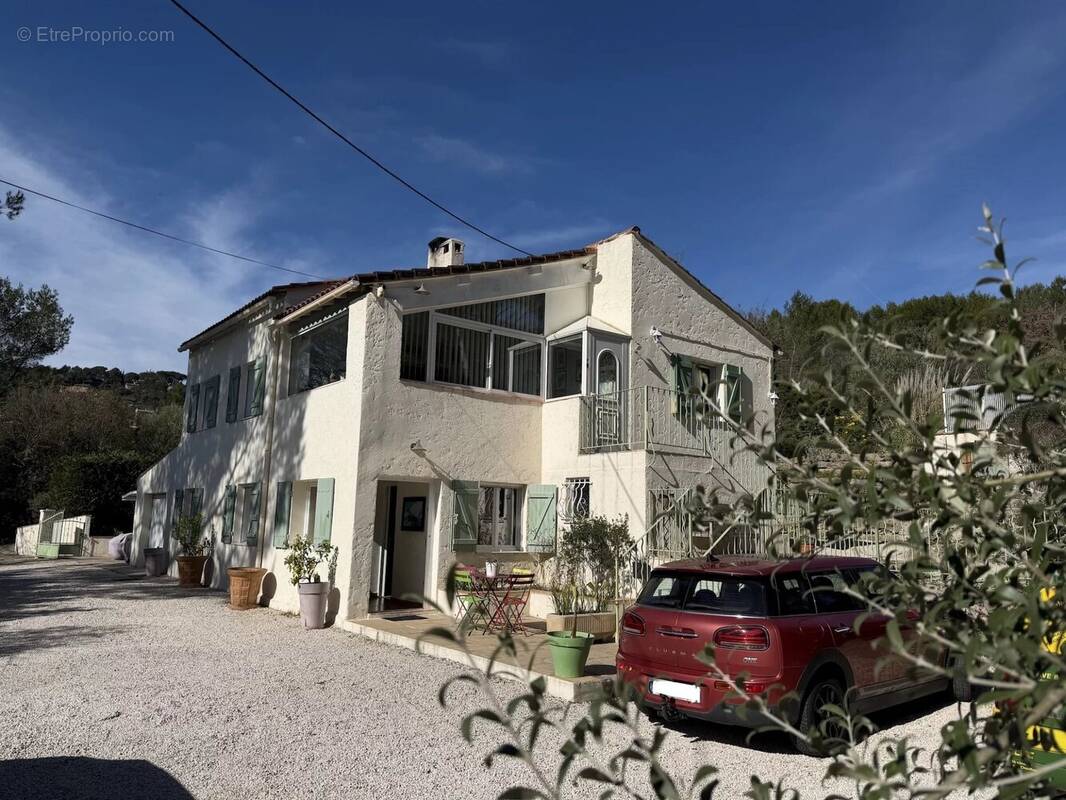 Maison à COTIGNAC