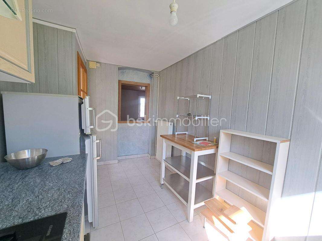 Maison mitoyenne en bon etat general proche d'airaines - photo 8