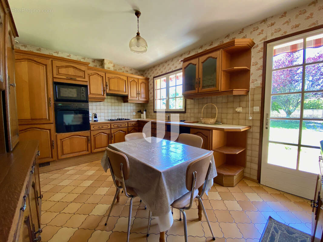 Maison à VILLENAVE-D'ORNON