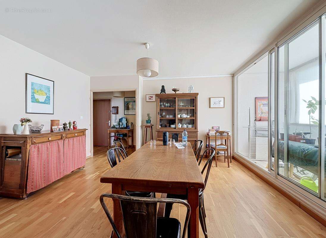 Appartement à SAINT-PIERRE-DES-CORPS