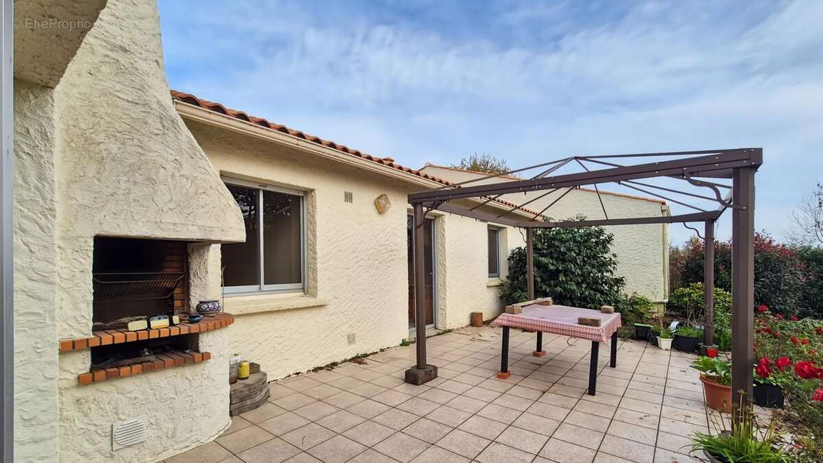 Maison à MAREUIL-SUR-LAY-DISSAIS