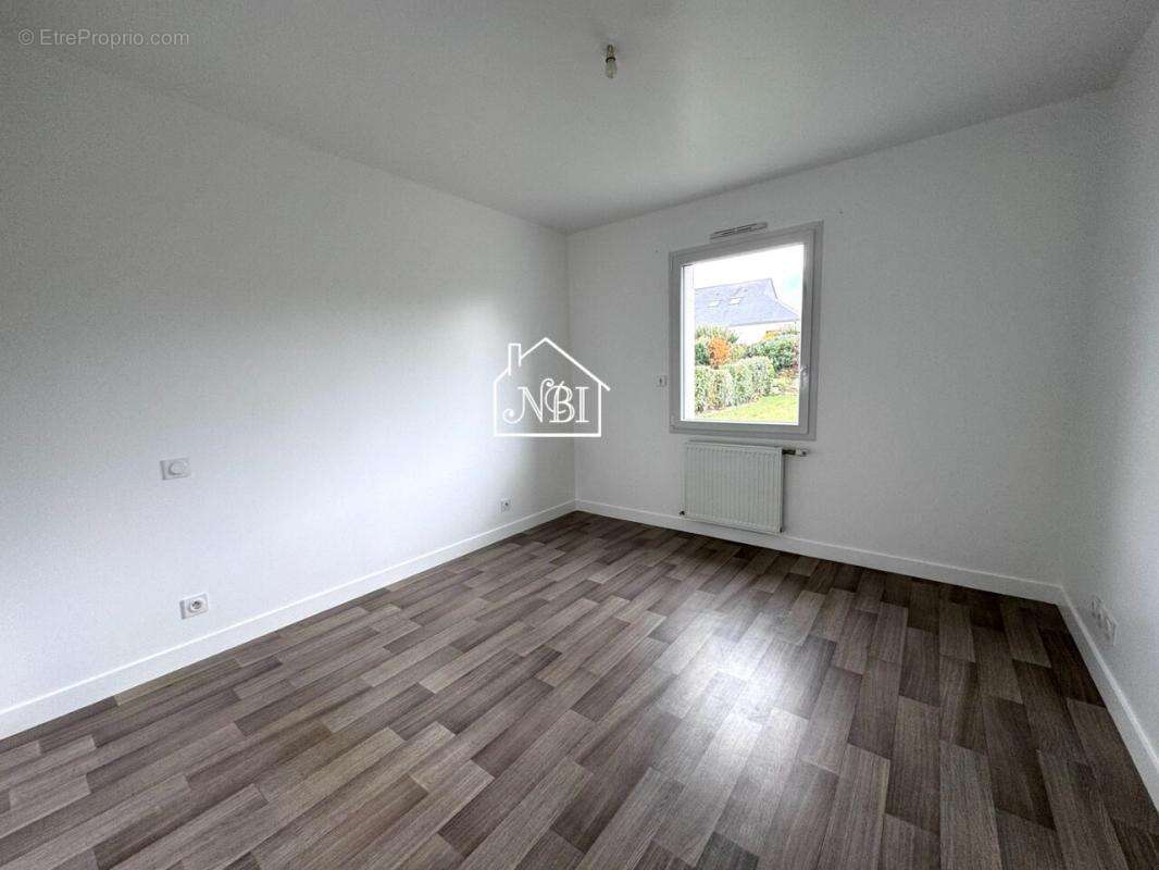 Maison à BONCHAMP-LES-LAVAL