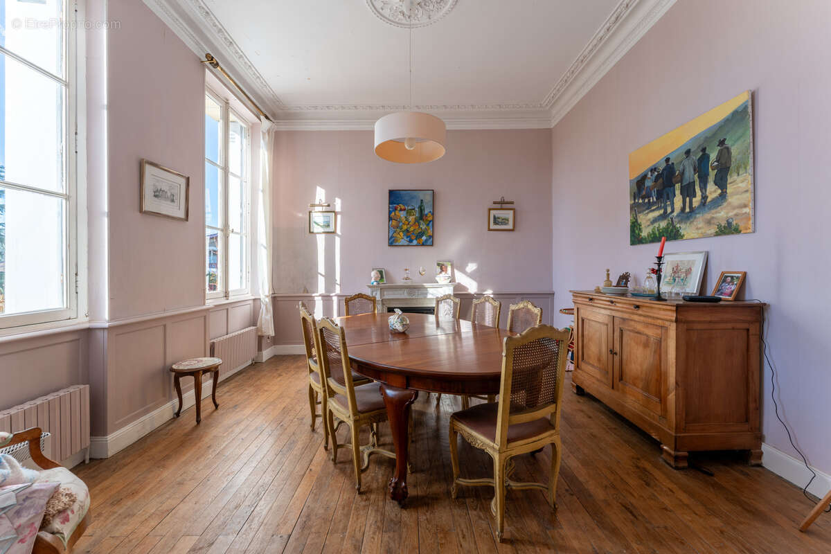 Maison à LESTIAC-SUR-GARONNE