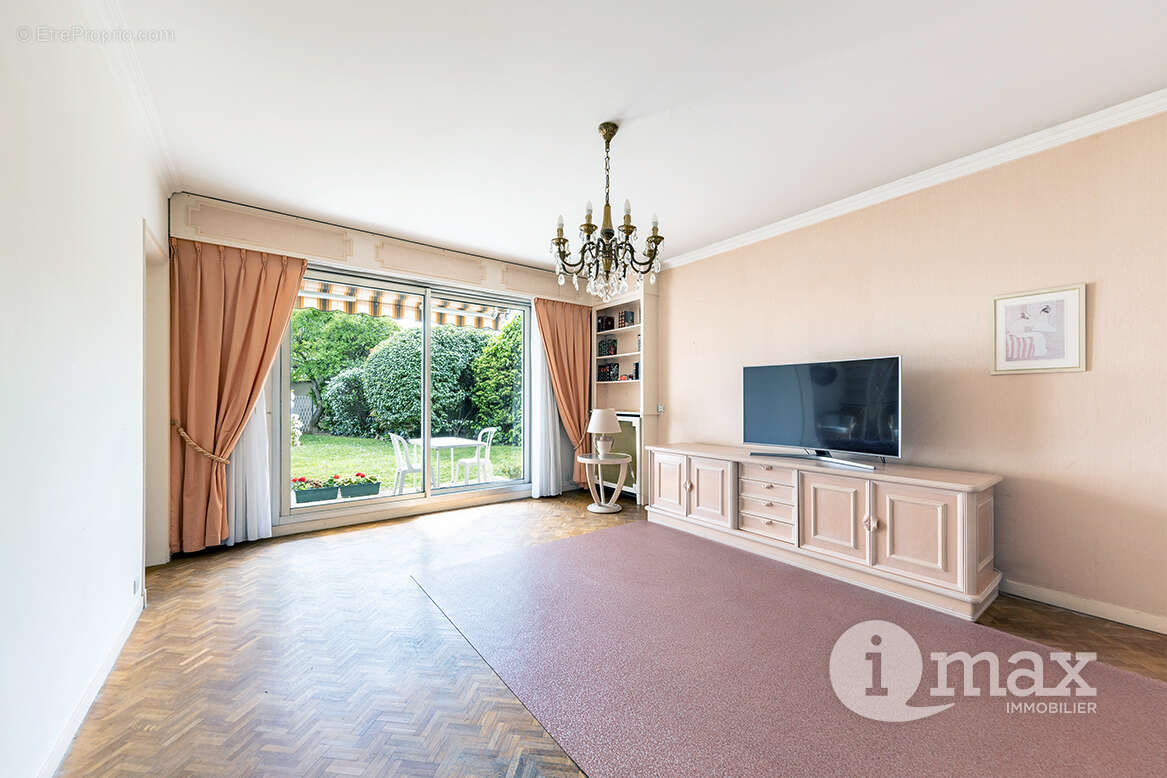 Bois-colombes bruyères - appartement familial 4 p. rdj -  799 000  fai - photo 8