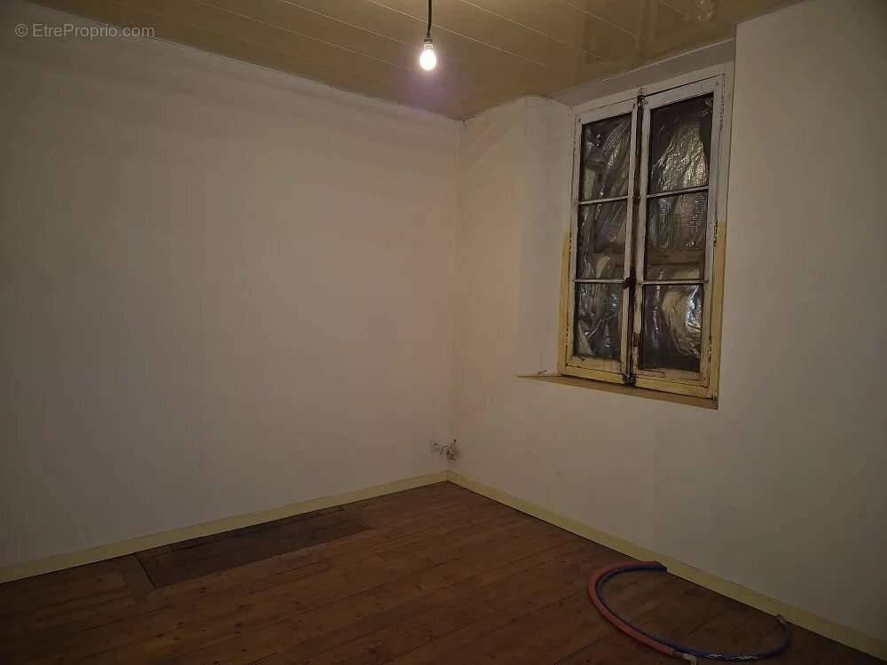 Maison à CORBEILLES