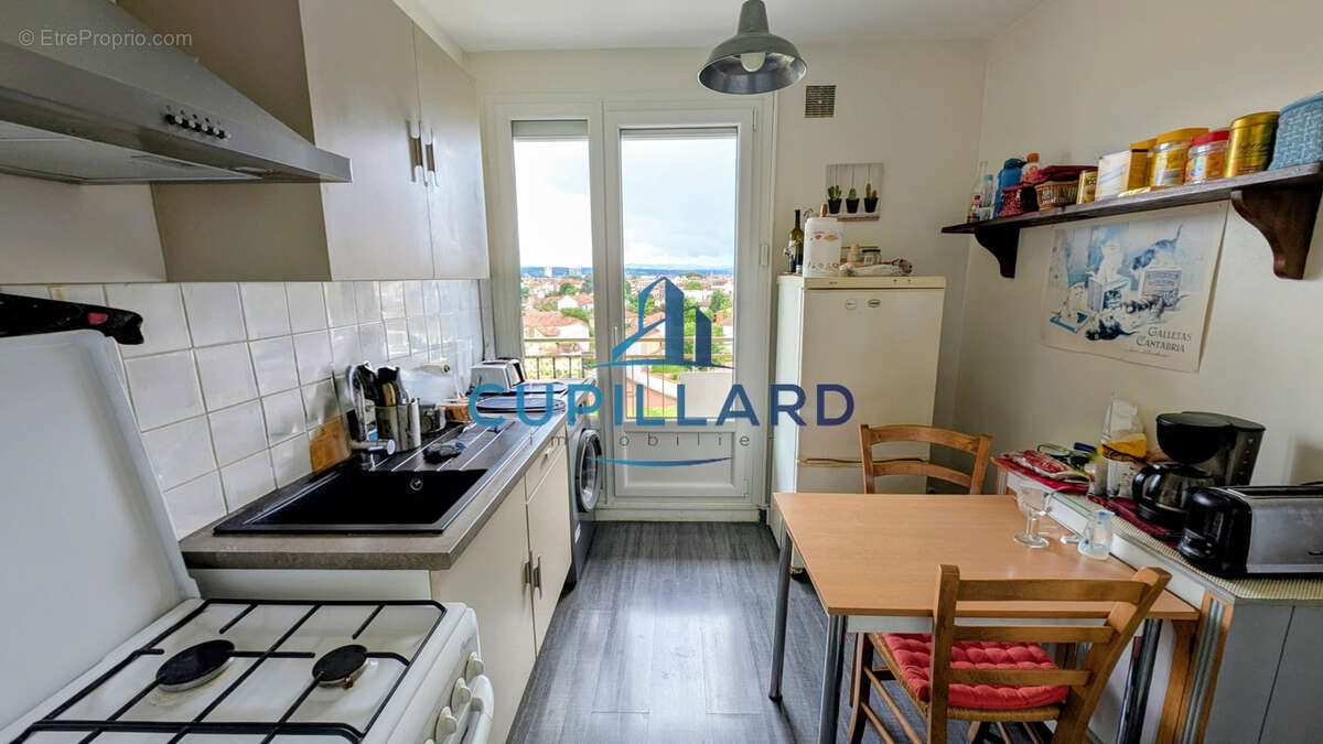 Appartement à RIORGES
