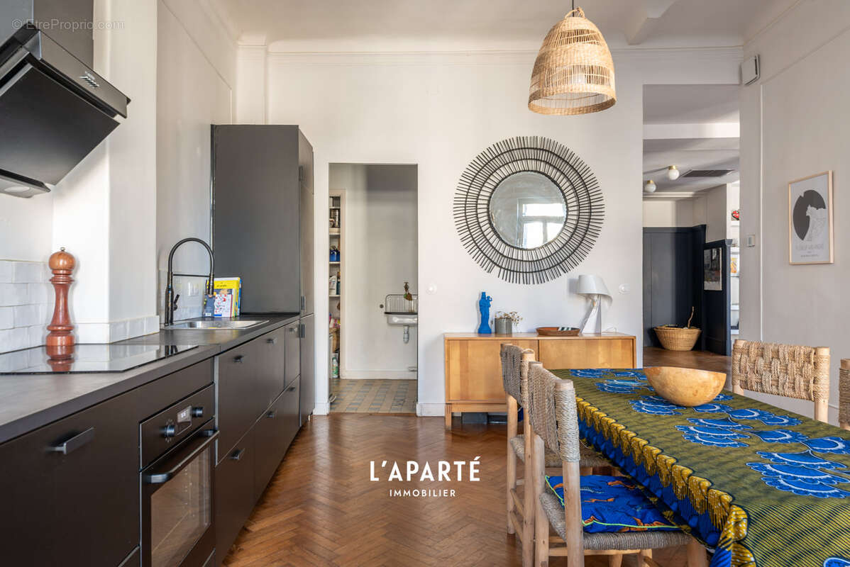 Appartement à MARSEILLE-6E