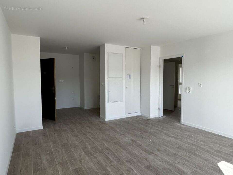 Appartement à CORMELLES-LE-ROYAL