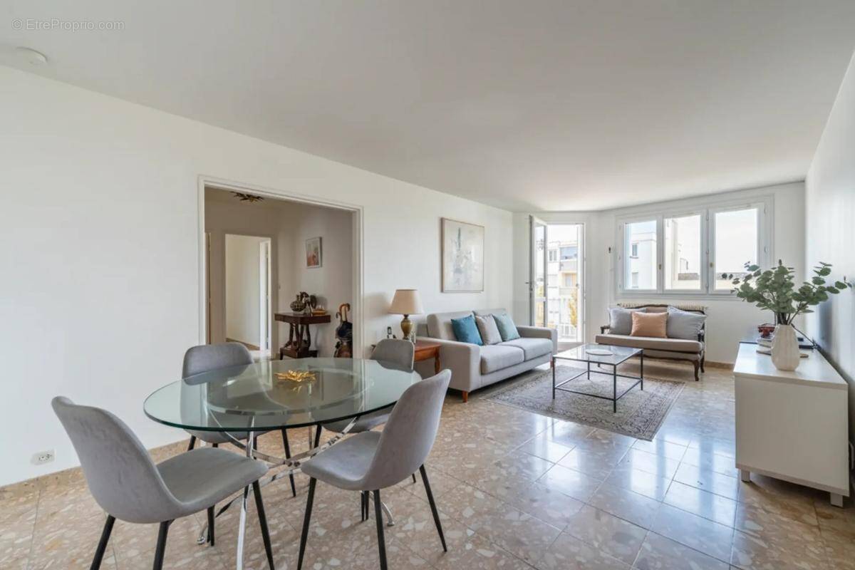 Appartement à ASNIERES-SUR-SEINE