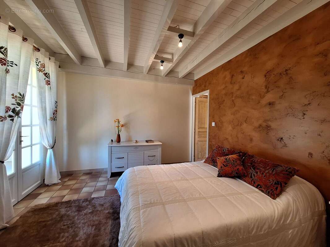 ground floor bedroom - Maison à LANNEMEZAN