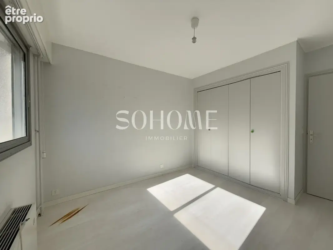 Appartement t2 avec balcon et place de parking - reims centre - photo 10