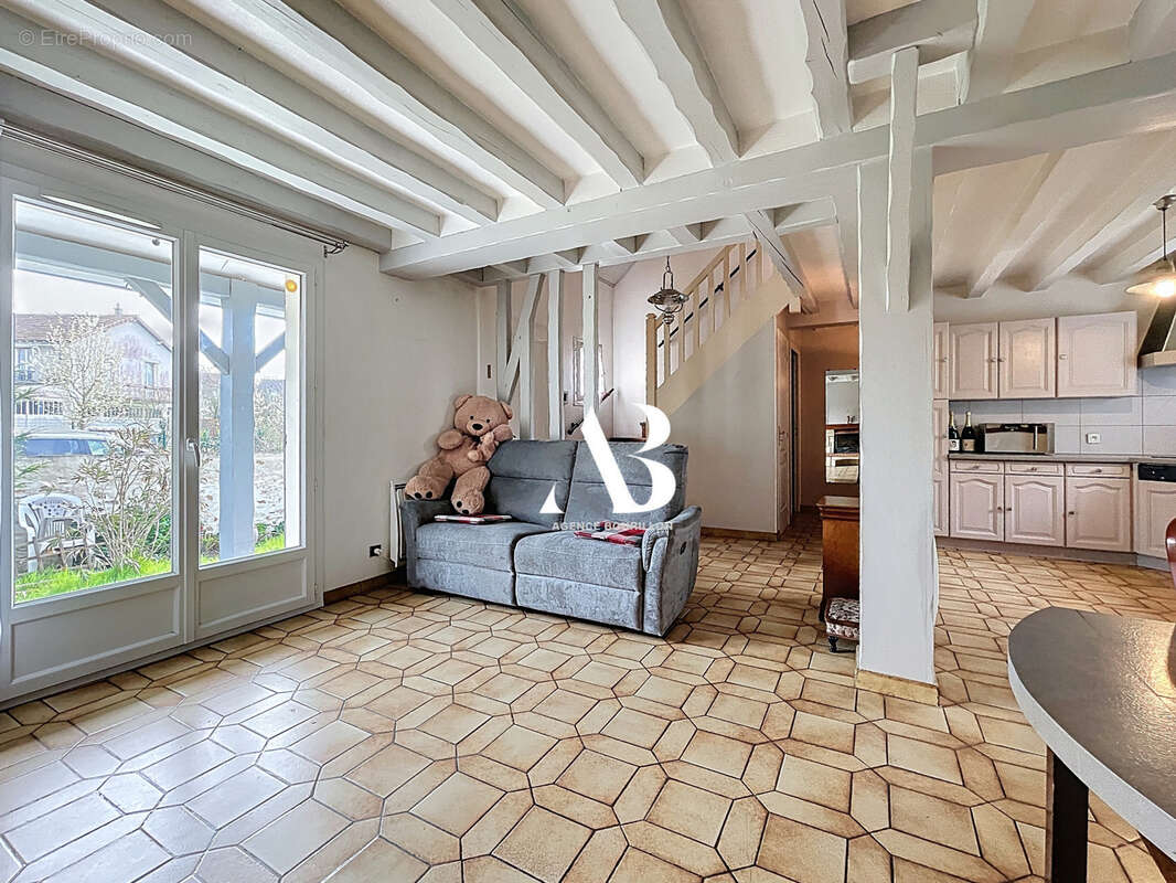 Maison à ROZAY-EN-BRIE