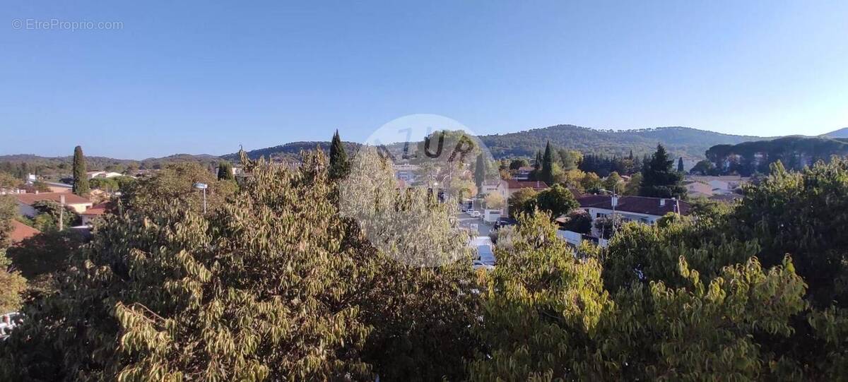 Appartement à SAINT-MAXIMIN-LA-SAINTE-BAUME