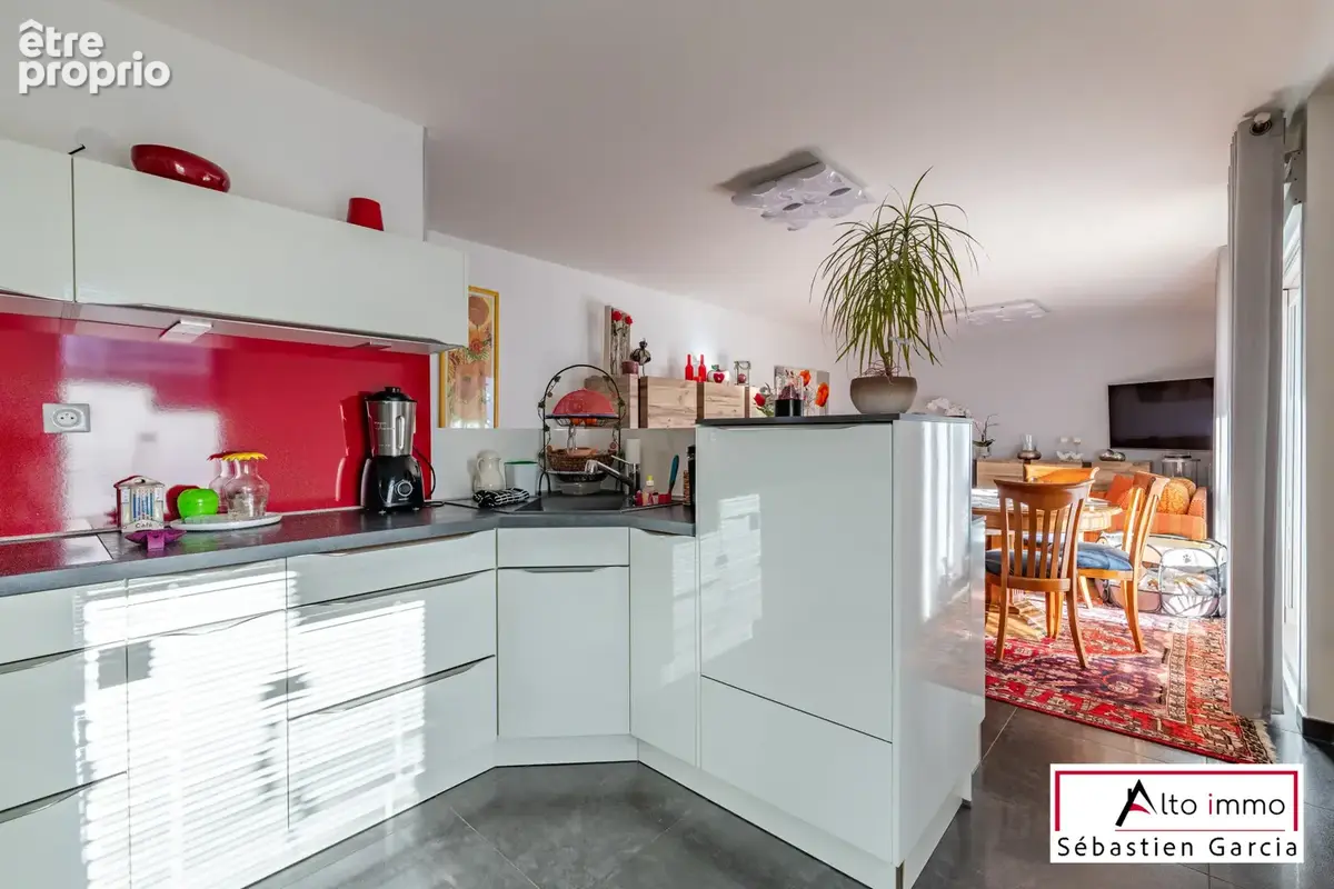 Appartement  T3/T4 de 88 m2 + 42 m2 de terrasse - Jardin de 200 m2 & double garage Soufflenheim Golf - photo 8