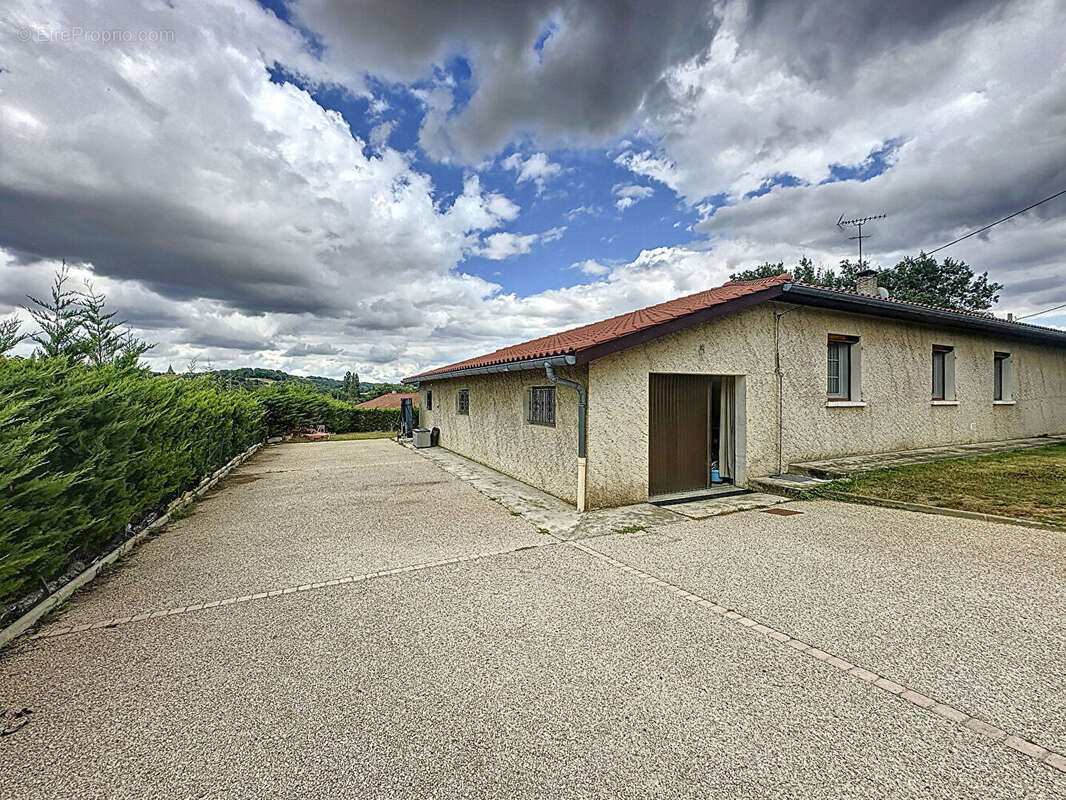Maison à PESSAN