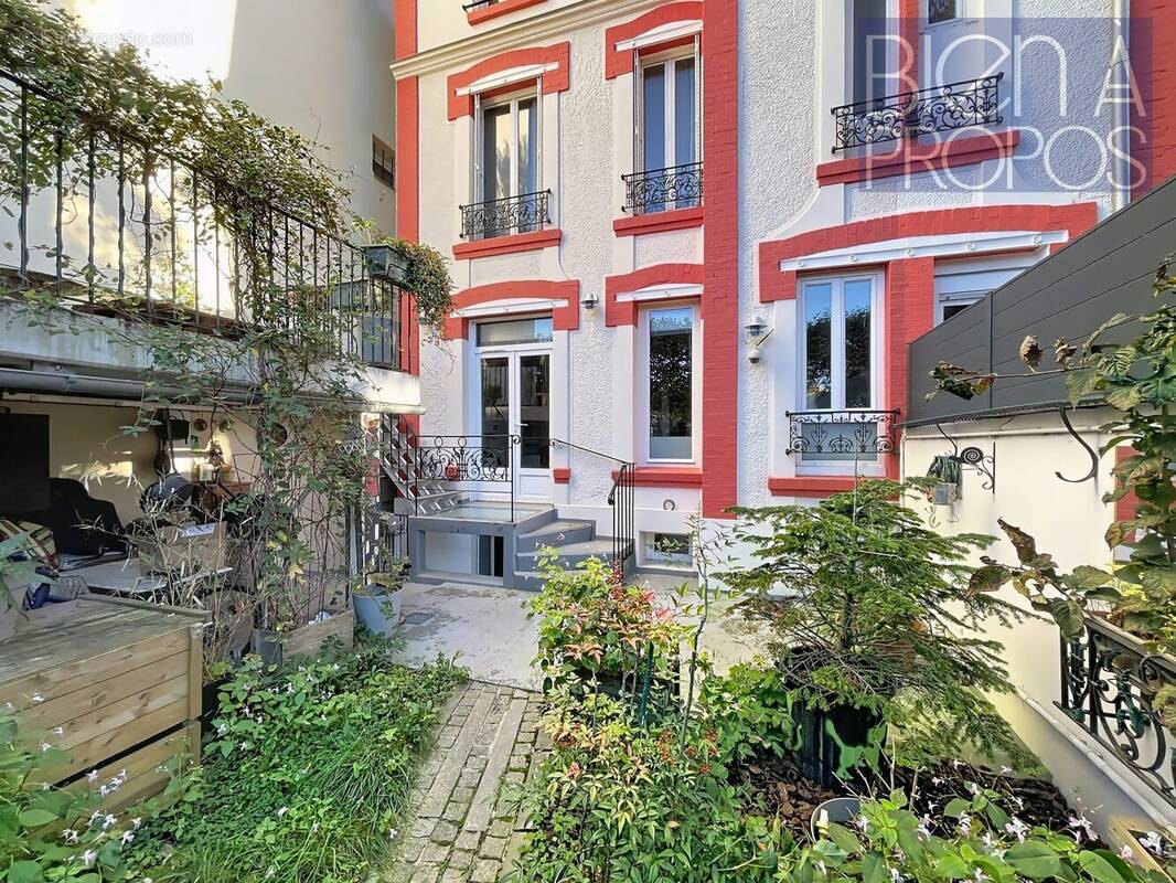 Maison à COURBEVOIE