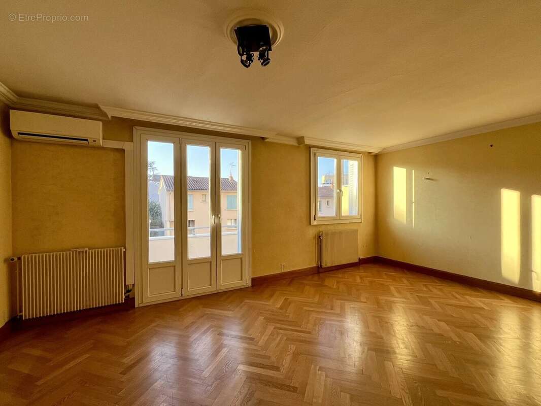 Appartement à OULLINS