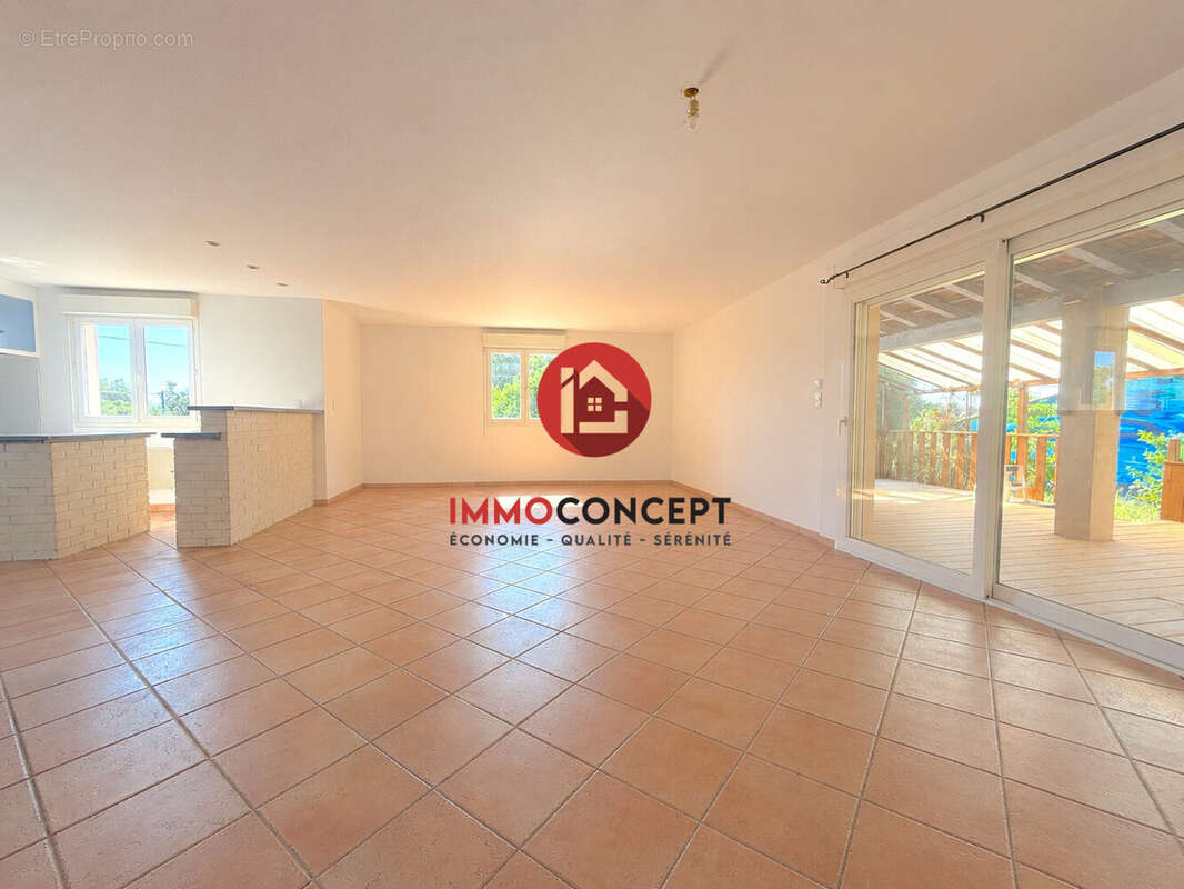 Maison 130 m² à Laudun-L'ardoise  - photo 3
