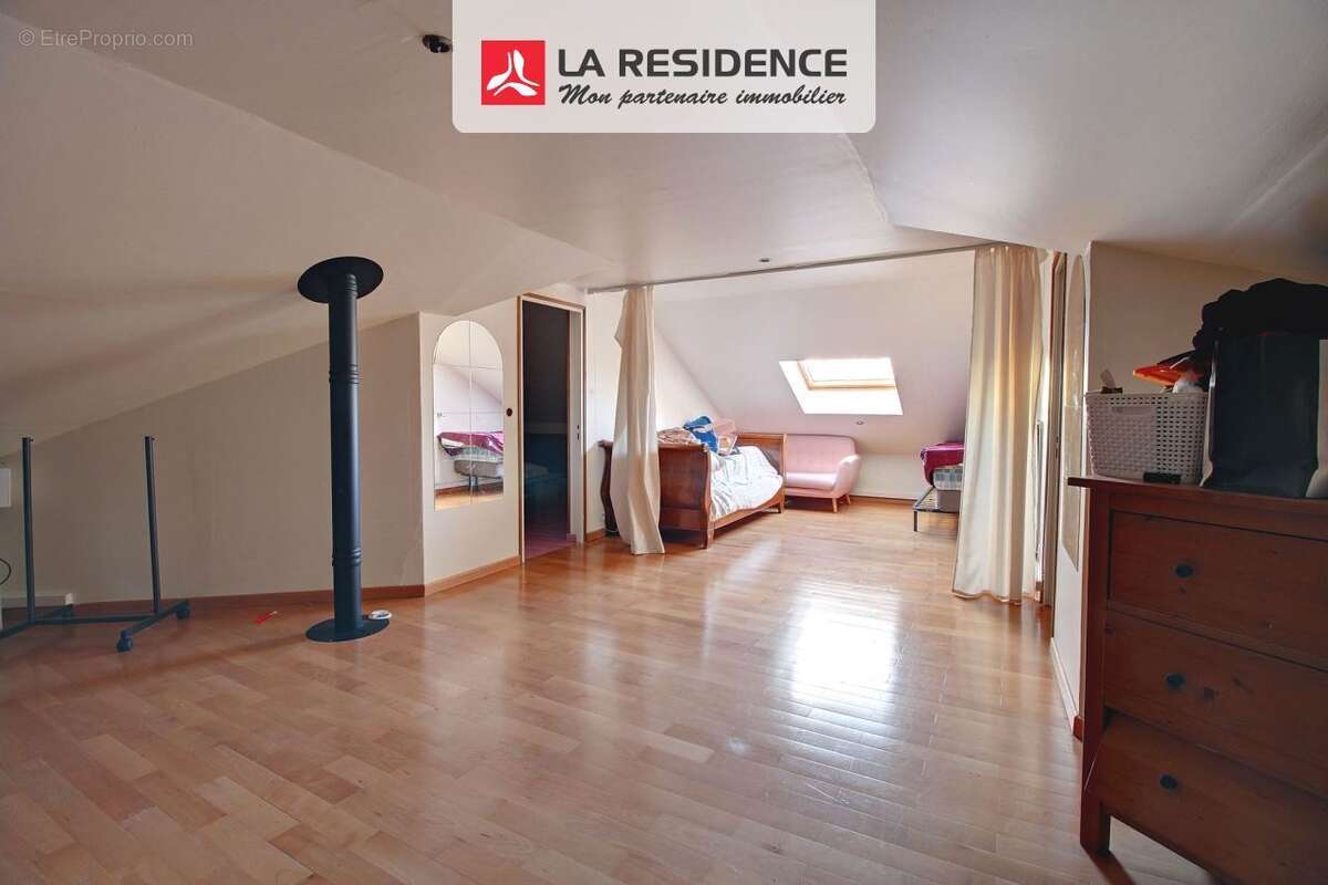 Maison à SAINT-ETIENNE-DU-ROUVRAY