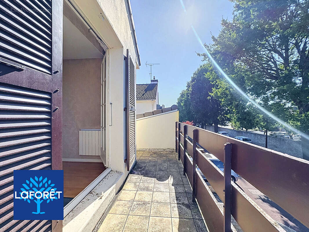 Lisses - Maison individuelle 5 pièces 91.66m² (129.34m² au sol) + terrain de 329m² - photo 10