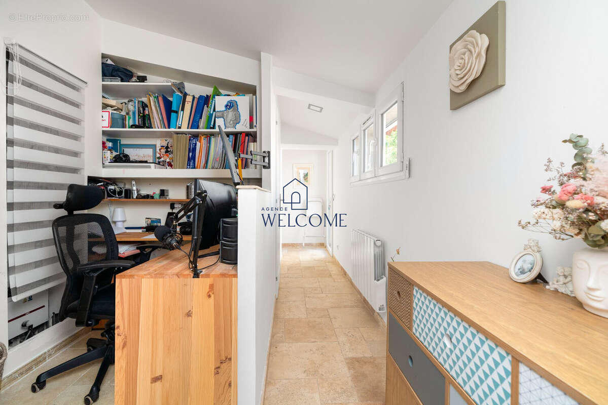 Maison 147 m² à Sussargues  - photo 9
