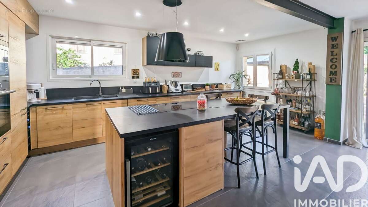 Maison 156 m² à Bagnols-Sur-Ceze  - photo 5