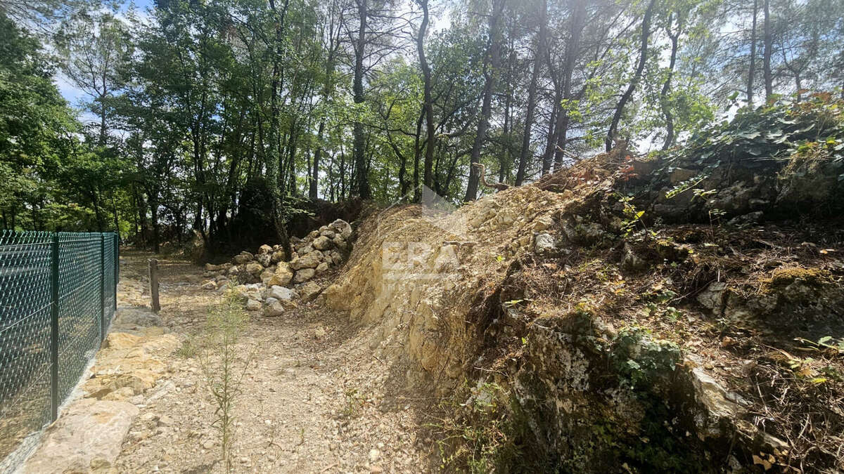 Terrain 2500m² à tourrettes-sur-loup - photo 2