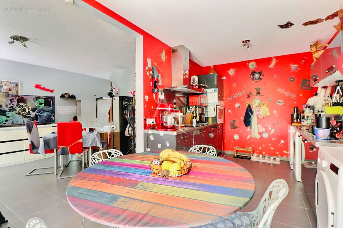 Appartement à MARSEILLE-12E