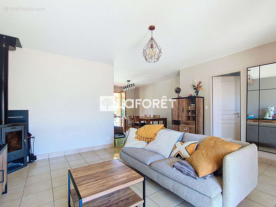 Maison Saint Nauphary 5 pièces 113 m2 avec piscine ! - photo 5