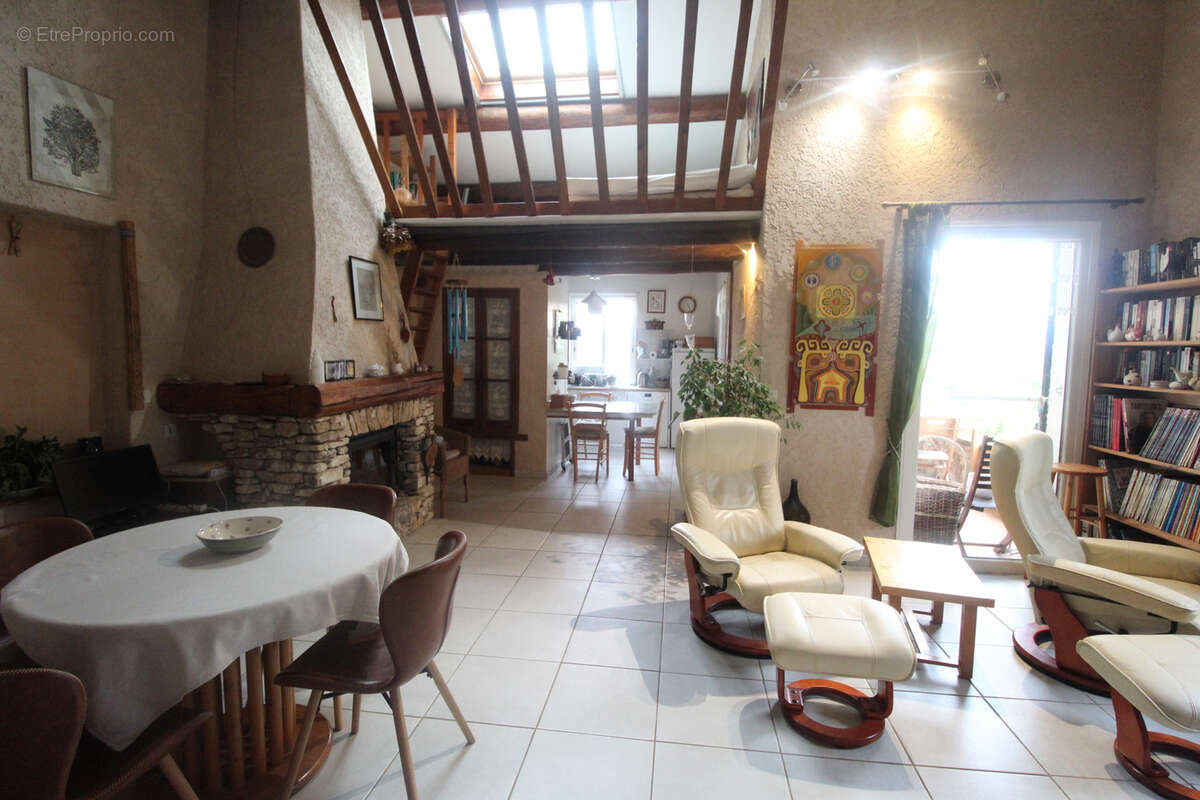 Luberon. A vendre à Gargas, en exclusivité, propriété en pierres avec grand terrain - photo 14