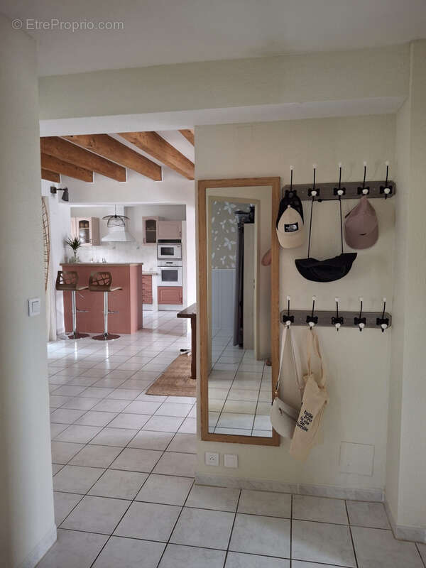 10 mns de narbonne, nevian, dans charmant petit village avec commodites, superbe villa de type 4 avec garage, - photo 11