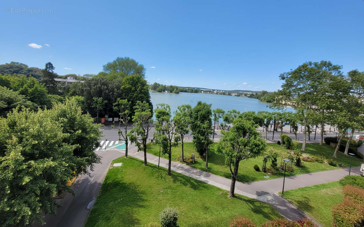 Appartement à ENGHIEN-LES-BAINS