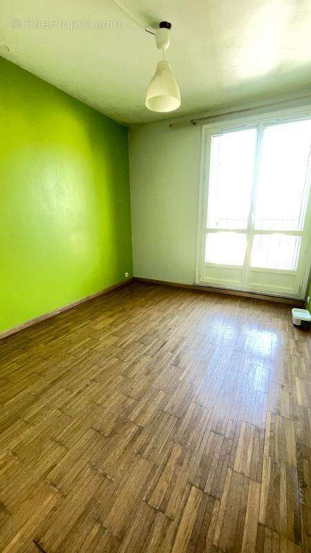 Appartement à LES ULIS