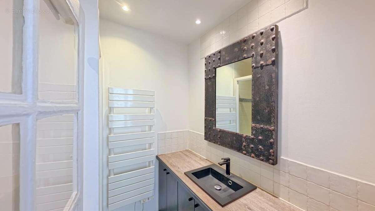 Appartement à PARIS-11E