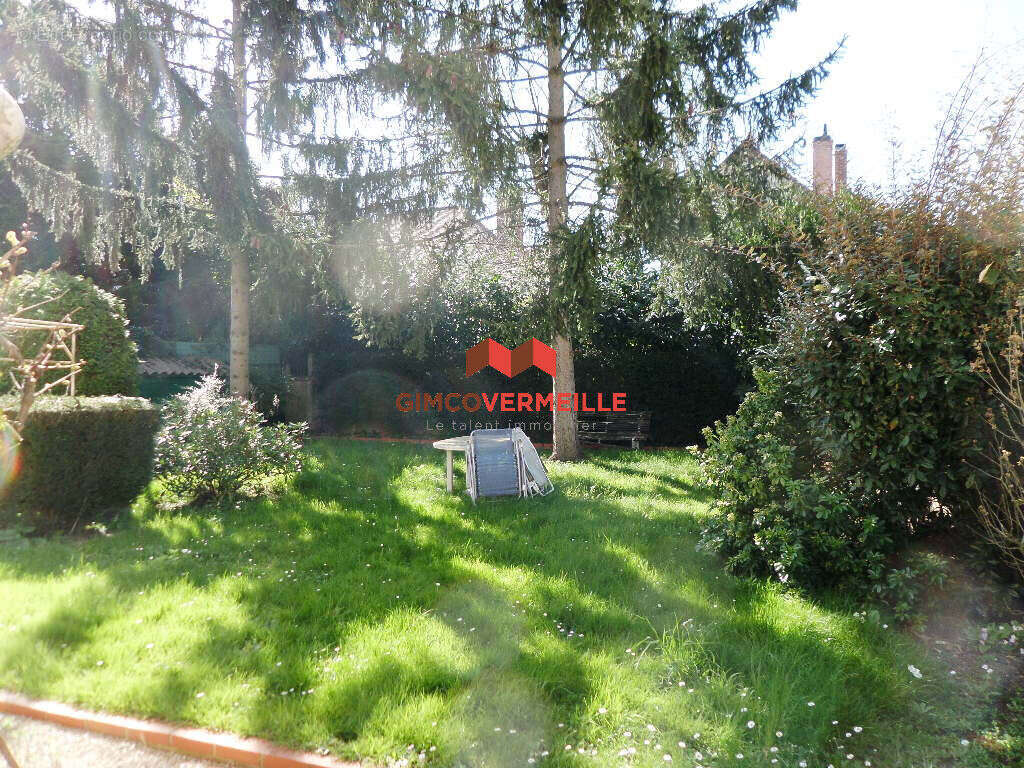 Maison à LA CELLE-SAINT-CLOUD