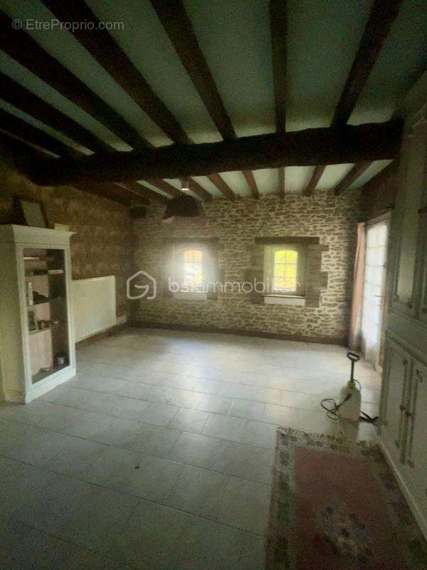 Maison à CHESSY-LES-PRES