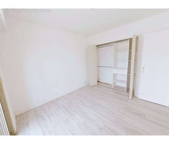 Appartement à MOUGINS