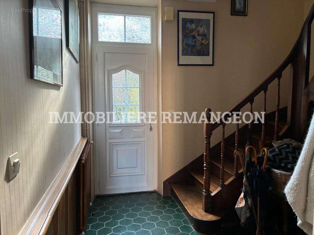 Maison à BRINON-SUR-SAULDRE