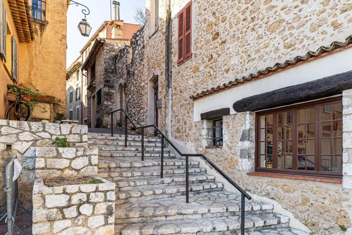 Appartement à VENCE