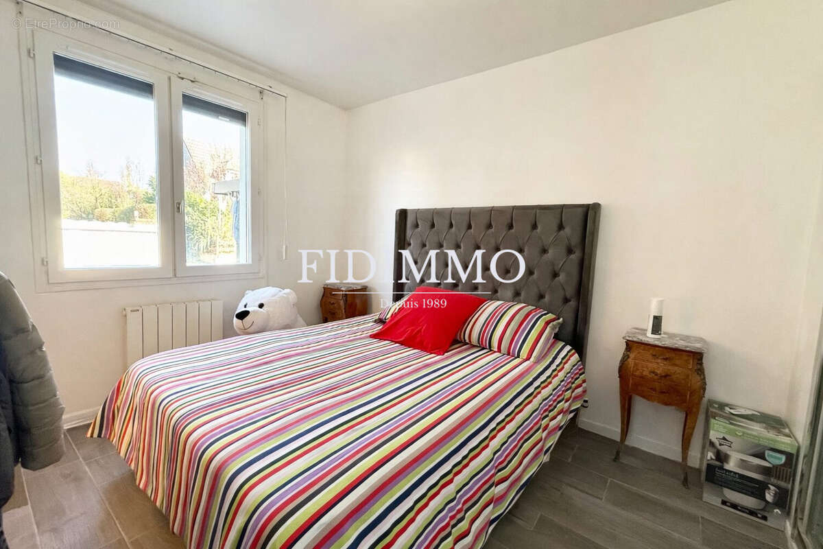 Maison à CHENNEVIERES-SUR-MARNE