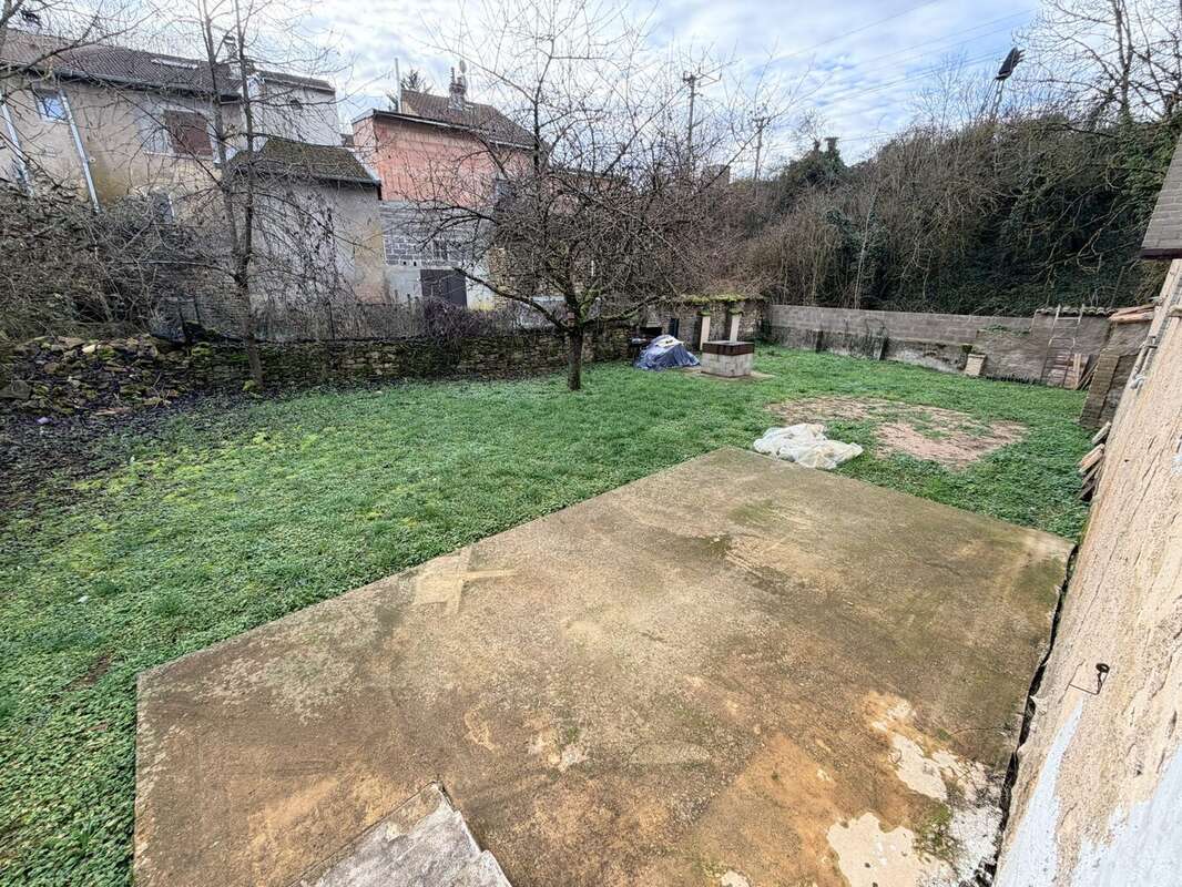 Appartement à THIAUCOURT-REGNIEVILLE