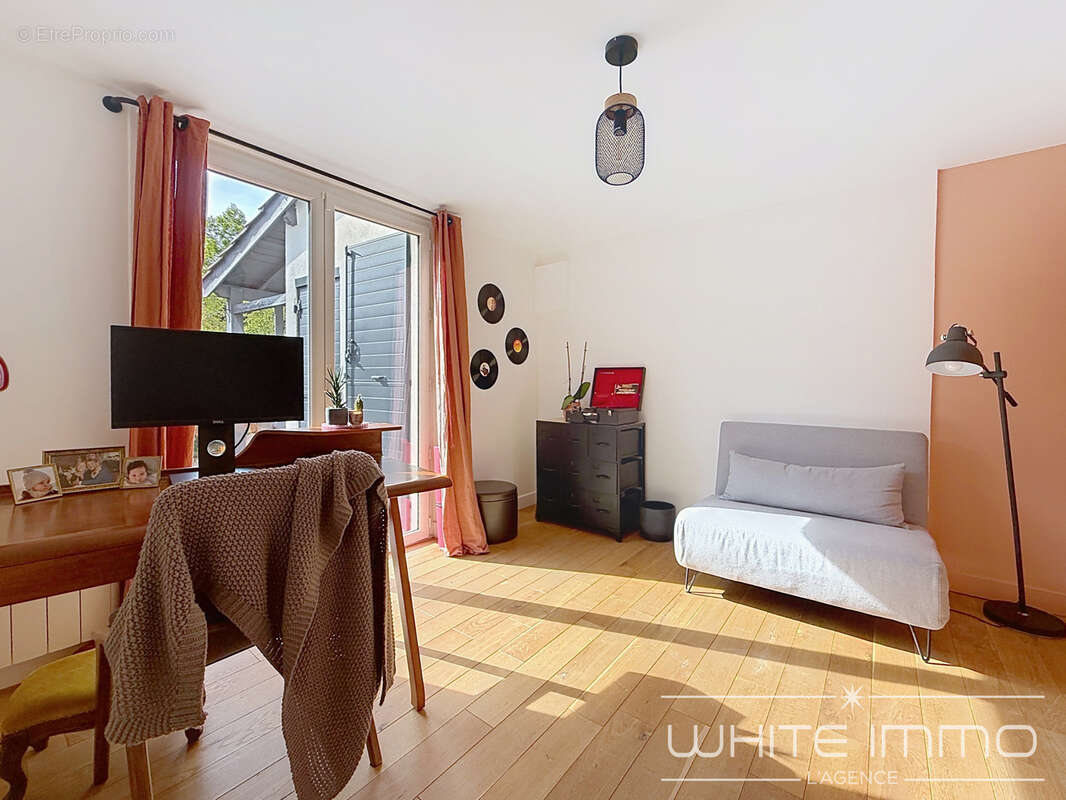 Maison à FRANCHEVILLE