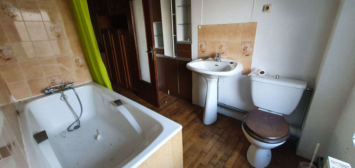 Appartement à MIRECOURT